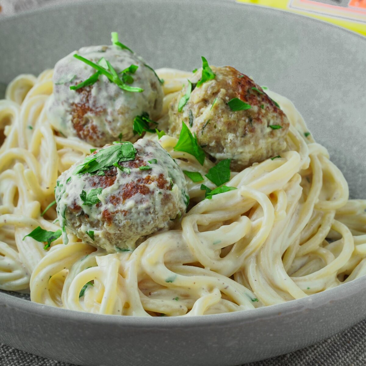 Mustáros-tejfölös húsgolyók